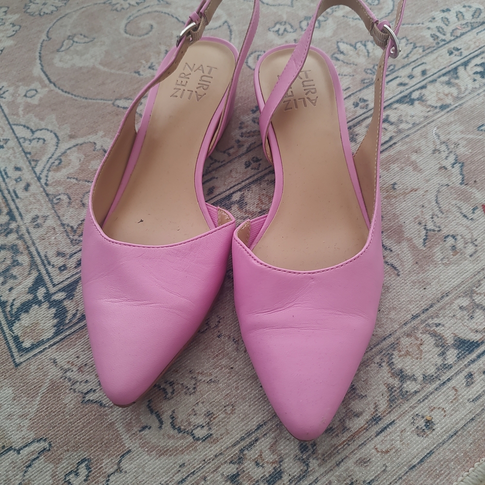 Naturalizer Vibrant Pink Pointed Heels